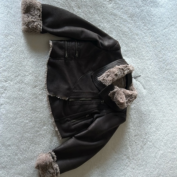 Jennifer Lopez Crop Jacket - Picture 2 of 5